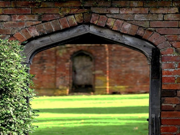 Slide23.jpg Picture of a walled garden