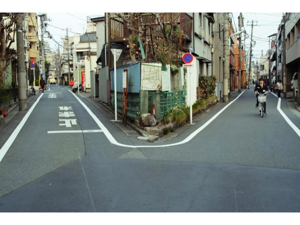 Slide77.jpg Photograph of a forking road
